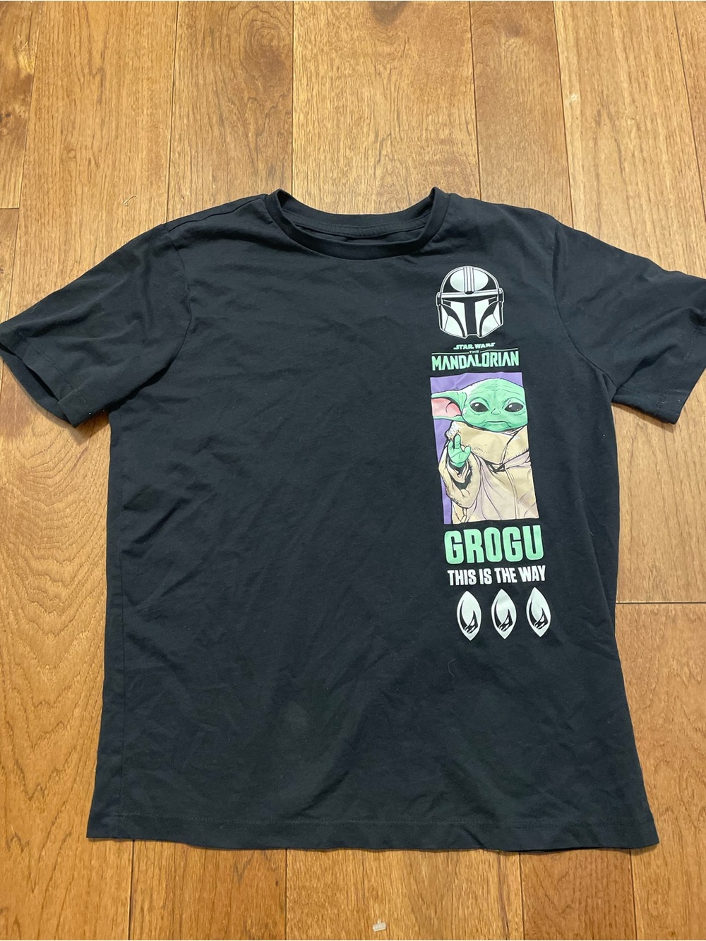 Star Wars Mandalorian and Grogu Tee